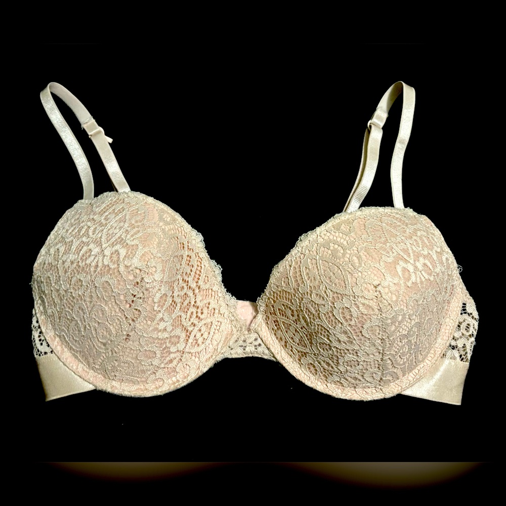 WOMENS BRA 34C    Like new!!